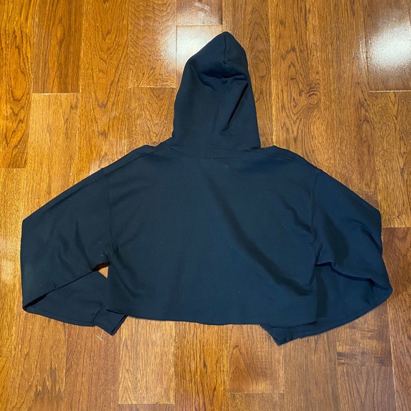 MISSGUIDED Women's Graphic Crop Hoodie in Black/Red│Size Small/Medium - Picture 7 of 17